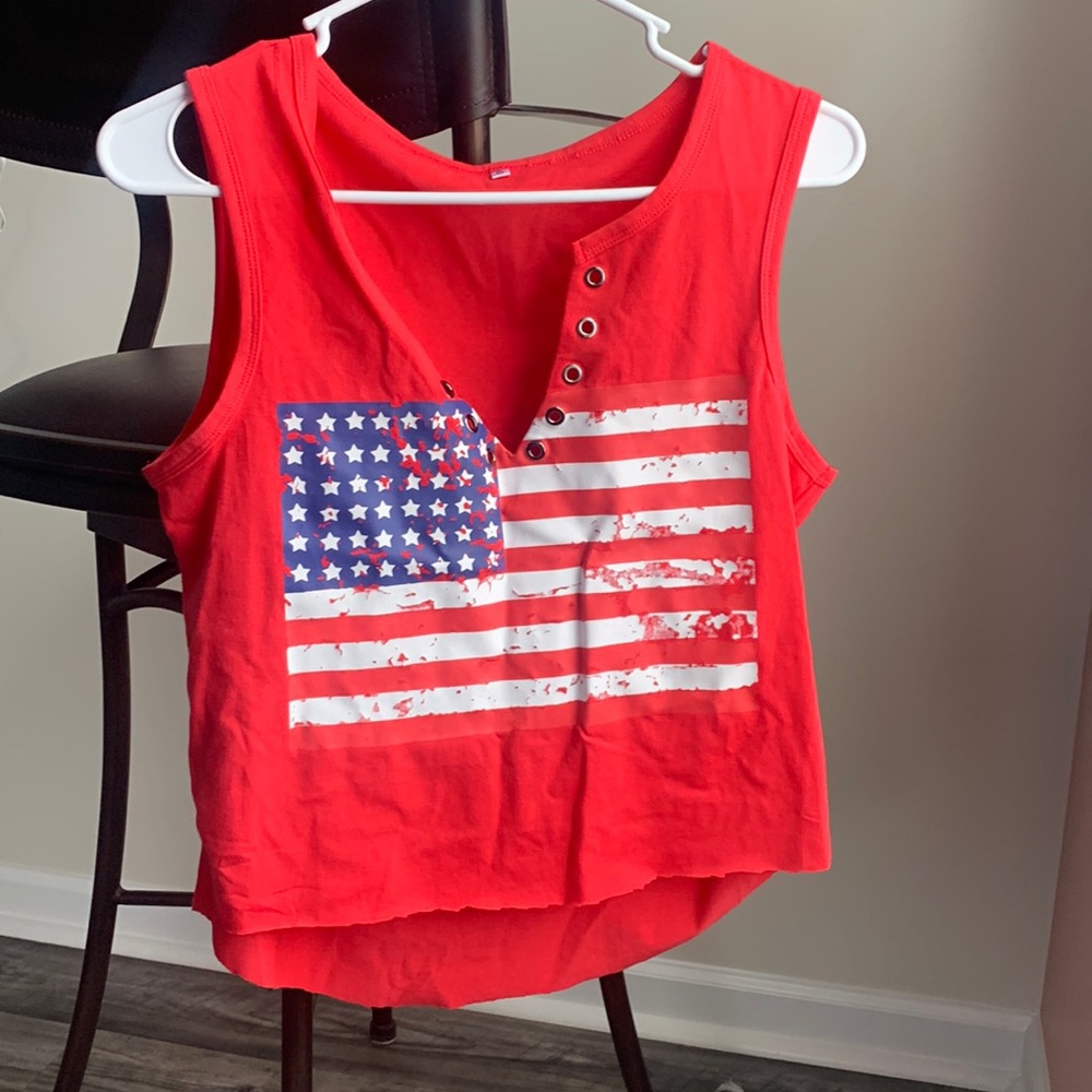 NEVER WORN cropped USA flag tank